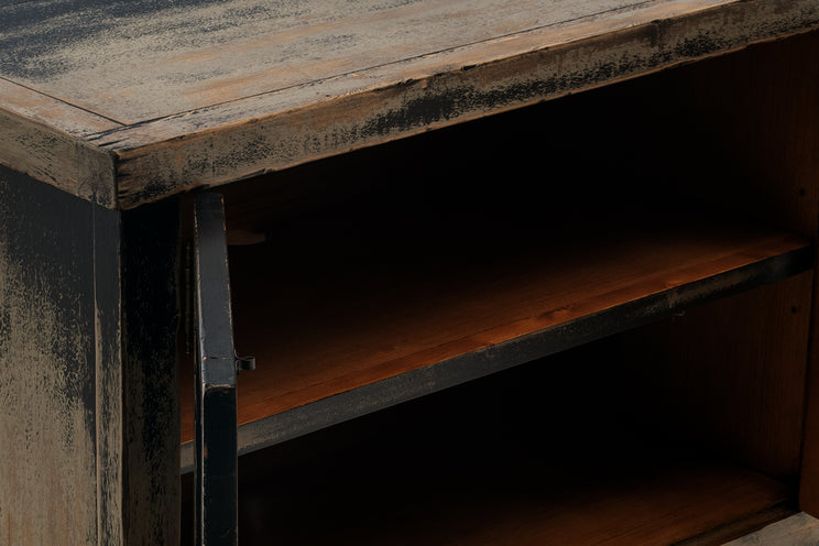 Hitchens Media Console